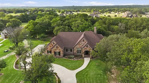 125 E Bozeman Ln, Fort Worth, TX 76108