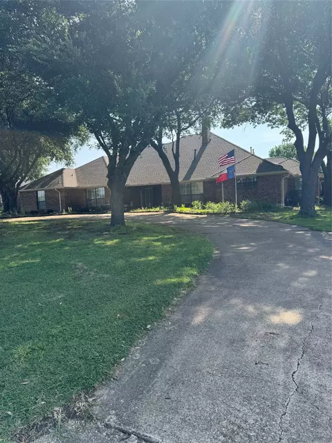 202 Suntide Dr, Sunnyvale, TX 75182