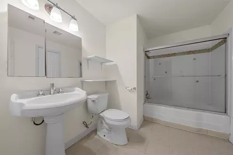 Bath - 2608 Mcferrin Ave, Waco, TX 76708 photo 1 of 1