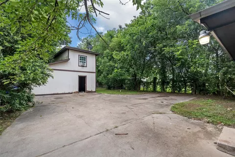 Exterior - 2608 Mcferrin Ave, Waco, TX 76708 photo 6 of 7