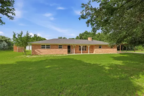 101 Pleasant Valley Ln, Weatherford, TX 76087