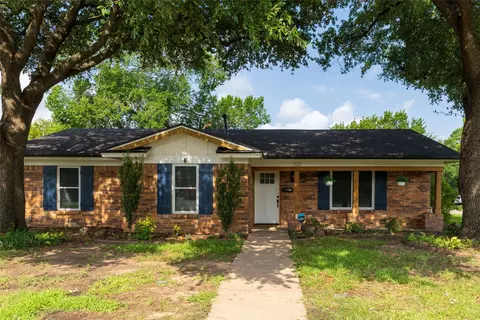 702 Commerce St, Euless, TX 76040 photo 5
