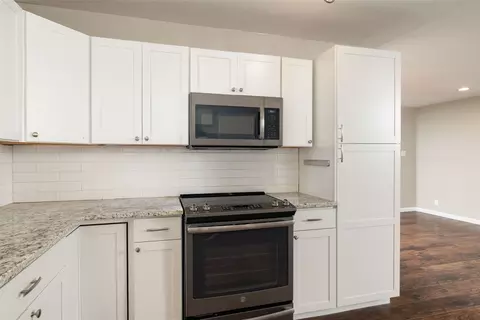702 Commerce St, Euless, TX 76040 photo 21