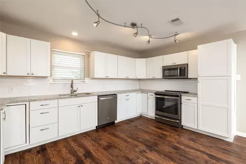 702 Commerce St, Euless, TX 76040 photo 19