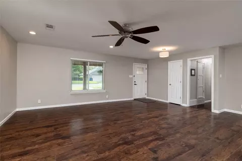 702 Commerce St, Euless, TX 76040 photo 10