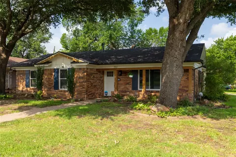 702 Commerce St, Euless, TX 76040 photo 1