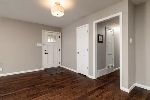 702 Commerce St, Euless, TX 76040 photo 7