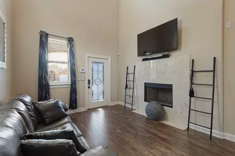 112 Brooks St, Terrell, TX 75160 photo 5