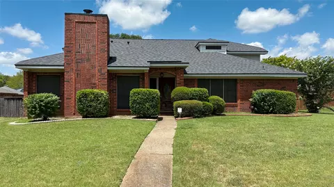 1409 Essex Dr, Desoto, TX 75115