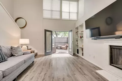 3906 Buena Vista St #18, Dallas, TX 75204