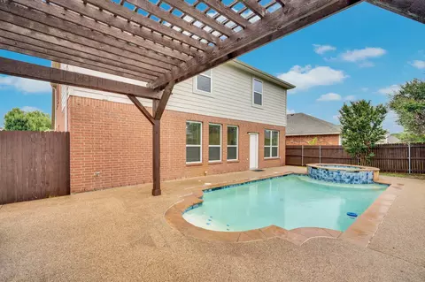 1113 Skylark Dr, Burleson, TX 76028