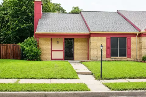 740 Versailles St, Mesquite, TX 75149