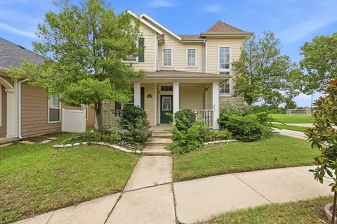 1833 Forsythe Dr, Savannah, TX 76227