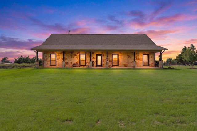 5562 County Road 1037, Celeste, TX 75423