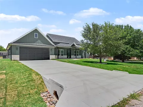 12416 Tinsley Ct, Fort Worth, TX 76126