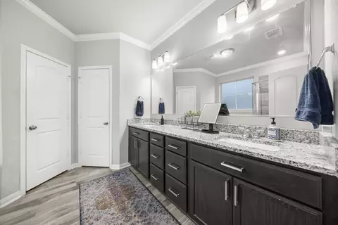 Bath - 3221 Samson Dr, Lorena, TX 76655 photo 1 of 5