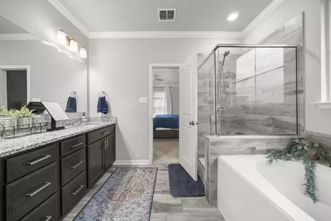 Bath - 3221 Samson Dr, Lorena, TX 76655 photo 2 of 5