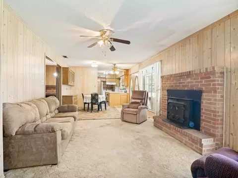 Living - 1081 Wright St, Terrell, TX 75160 photo 4 of 4