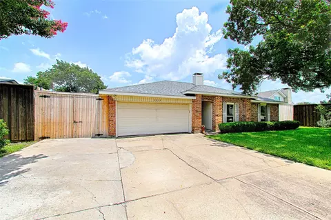 2511 Via Avenida, Carrollton, TX 75006