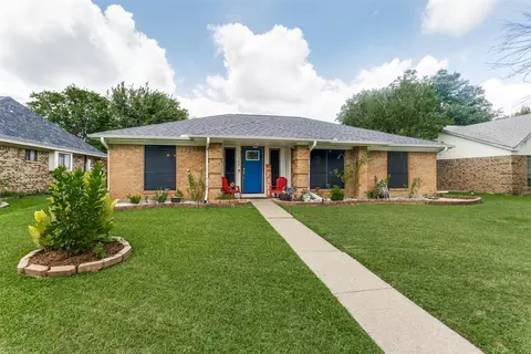 106 E Apollo Rd, Garland, TX 75040
