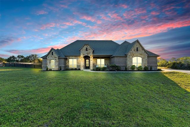 701 Milton Ct, Granbury, TX 76048