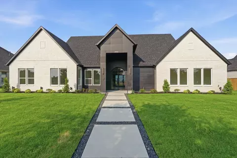 1014 Devonshire Dr N, Forney, TX 75126