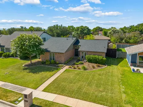 1104 Princeton Dr, Richardson, TX 75081