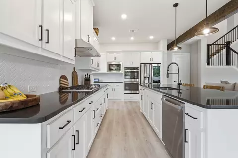 Kitchen - 2033 Longspur Dr, Argyle, TX 76226 photo 2 of 4