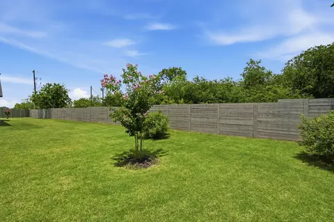 Exterior - 2033 Longspur Dr, Argyle, TX 76226 photo 3 of 6