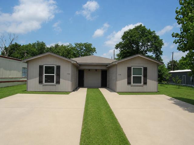 4716 Iowa St, Bellmead, TX 76705
