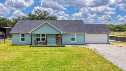 1025 Hereford Dr, Springtown, TX 76082