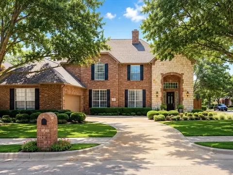 837 Glen Garry Dr, Flower Mound, TX 75022