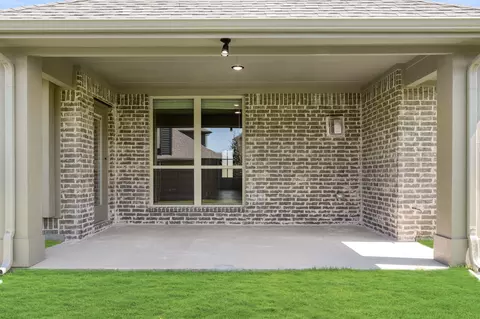 Exterior - 800 Twisted Leaf Ln, Aubrey, TX 76227 photo 4 of 6