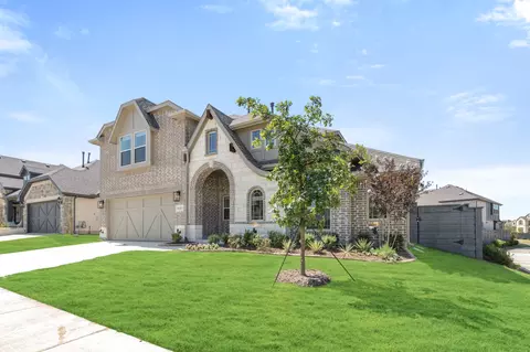 Exterior - 800 Twisted Leaf Ln, Aubrey, TX 76227 photo 3 of 6
