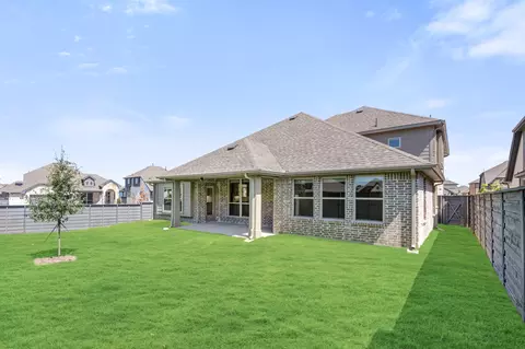 Exterior - 800 Twisted Leaf Ln, Aubrey, TX 76227 photo 5 of 6