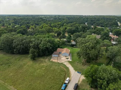 View/Area - 913 Keoki Ct, Tool, TX 75143 photo 4 of 4