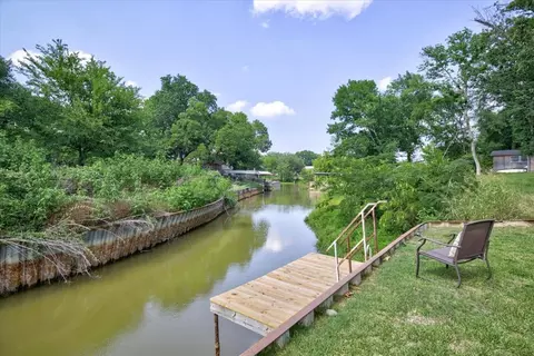 View/Area - 913 Keoki Ct, Tool, TX 75143 photo 1 of 4