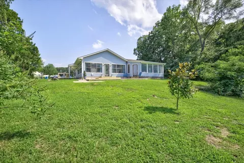 Exterior - 913 Keoki Ct, Tool, TX 75143 photo 4 of 6