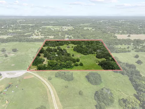252 Meadow Lake Estates Rd, Denison, TX 75021