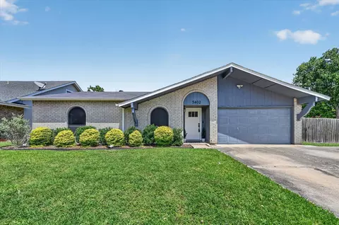 5402 Duchess Ct, Lake Dallas, TX 75065