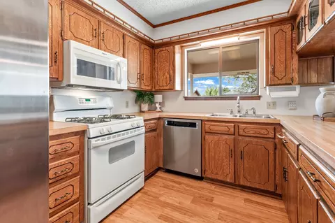 Kitchen - 7641 John Carroll Dr, Abilene, TX 79606 photo 2 of 4