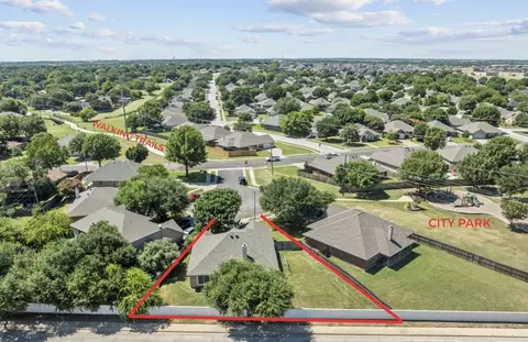 804 Tyler Ct, Burleson, TX 76028
