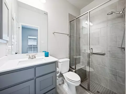Bath - 730 Dover Dr, Prosper, TX 75078 photo 2 of 3