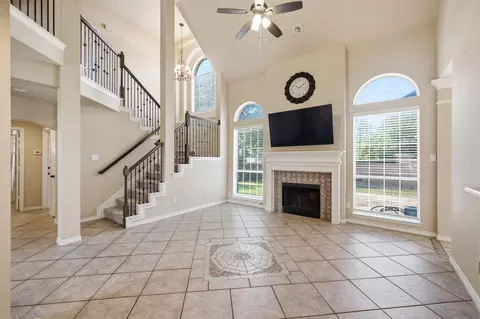 1911 New Haven Rd, Grapevine, TX 76051