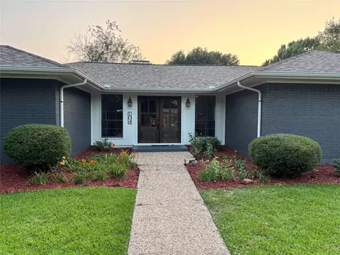 104 Chieftain Dr, Waxahachie, TX 75165