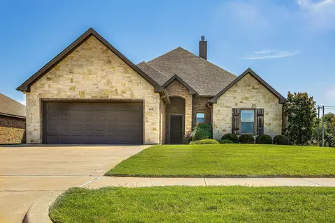 815 Chestnut Grove Dr, Cleburne, TX 76033
