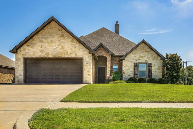 815 Chestnut Grove Dr, Cleburne, TX 76033