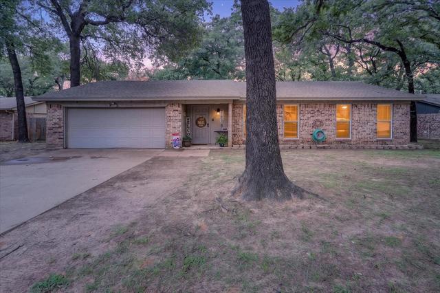 728 Lake Crest Pkwy, Azle, TX 76020