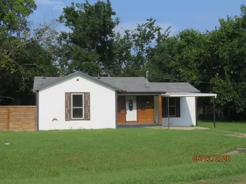 705 S Patterson St, Campbell, TX 75422