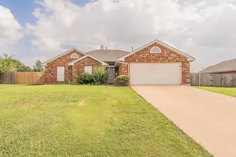 425 Madison Pl, Ponder, TX 76259